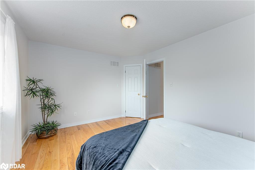 72 Buchanan Street Property Photo 24