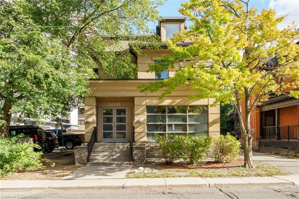 199 Macnab Street S Property Photo 2