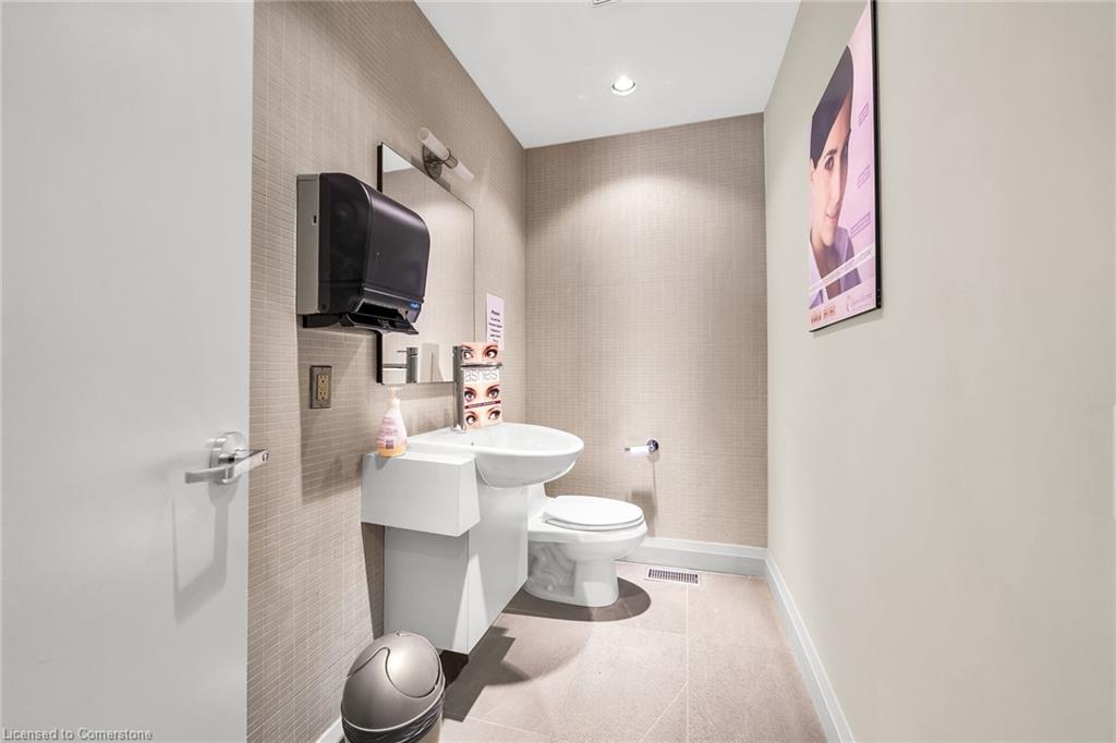 199 Macnab Street S Property Photo 27