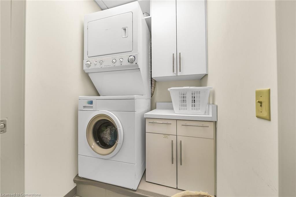 199 Macnab Street S Property Photo 33