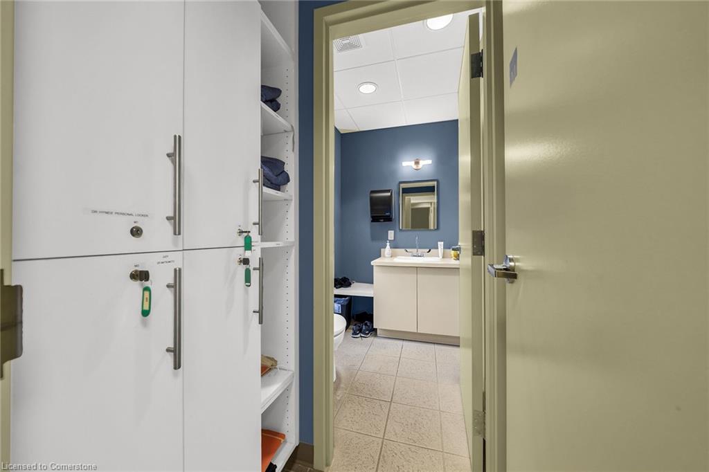 199 Macnab Street S Property Photo 37