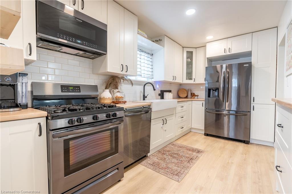 351 Queensdale Avenue E Property Photo 10