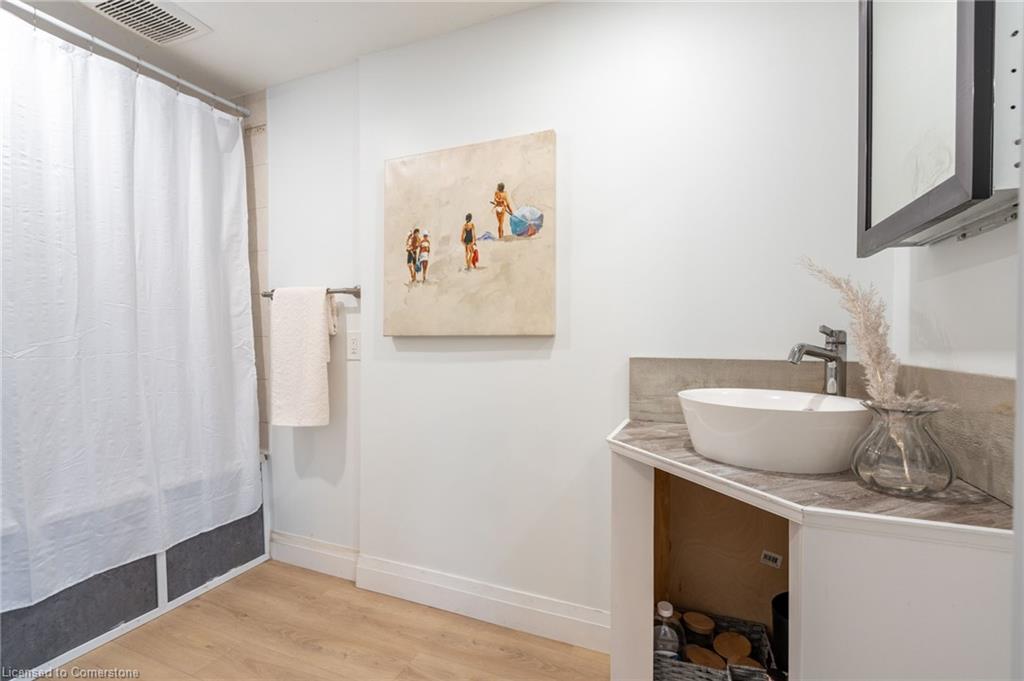 351 Queensdale Avenue E Property Photo 23