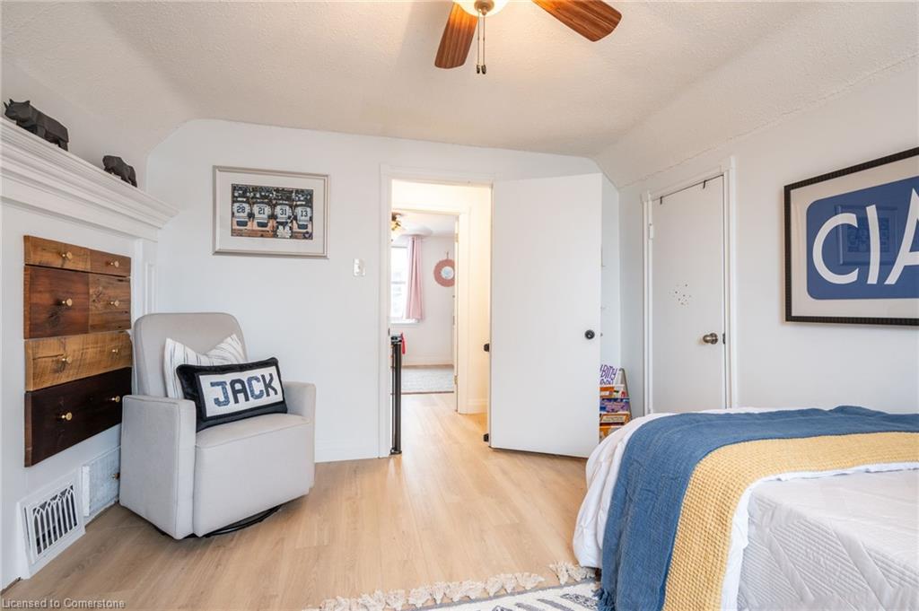 351 Queensdale Avenue E Property Photo 27