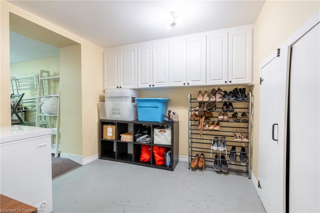 351 Queensdale Avenue E Property Photo 36