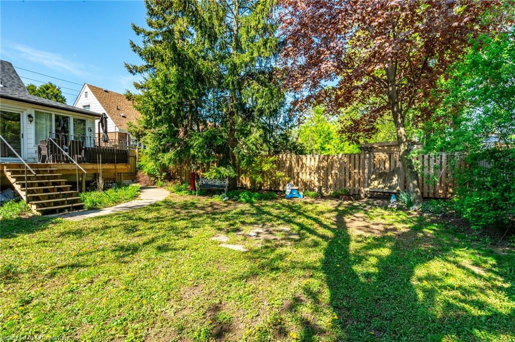 351 Queensdale Avenue E Property Photo 43
