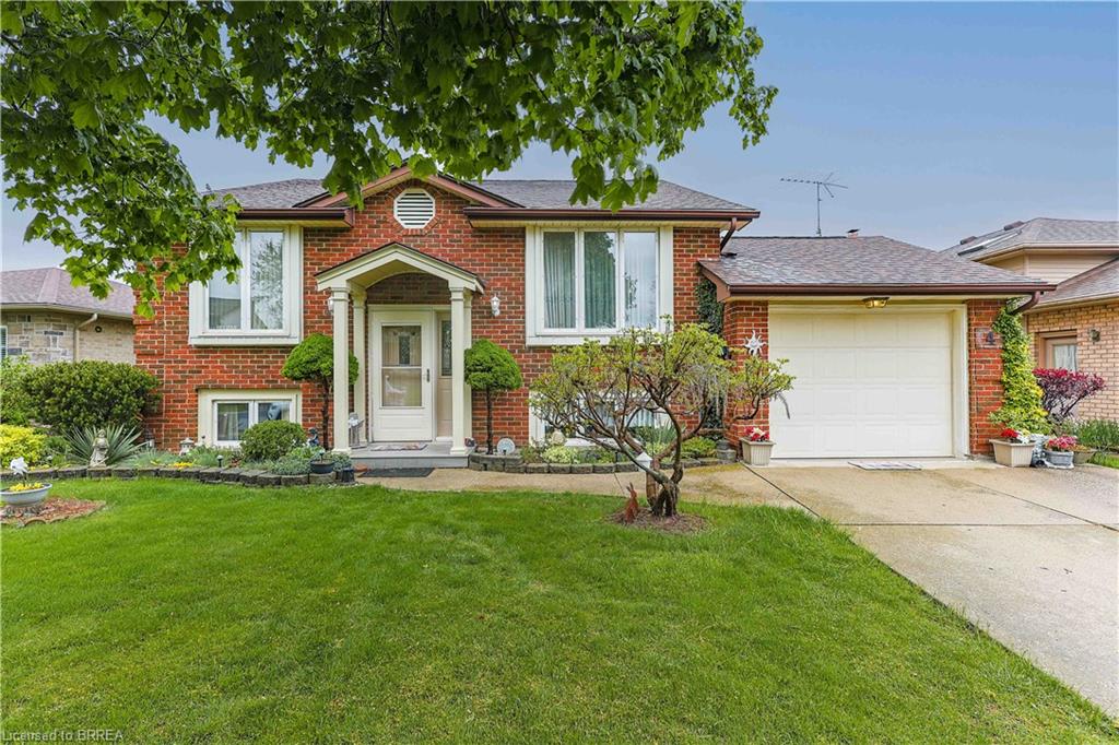 4 Edenridge Drive Property Photo 1