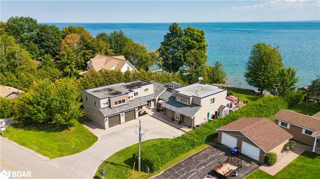 183 Lakeshore Road W Property Photo 1