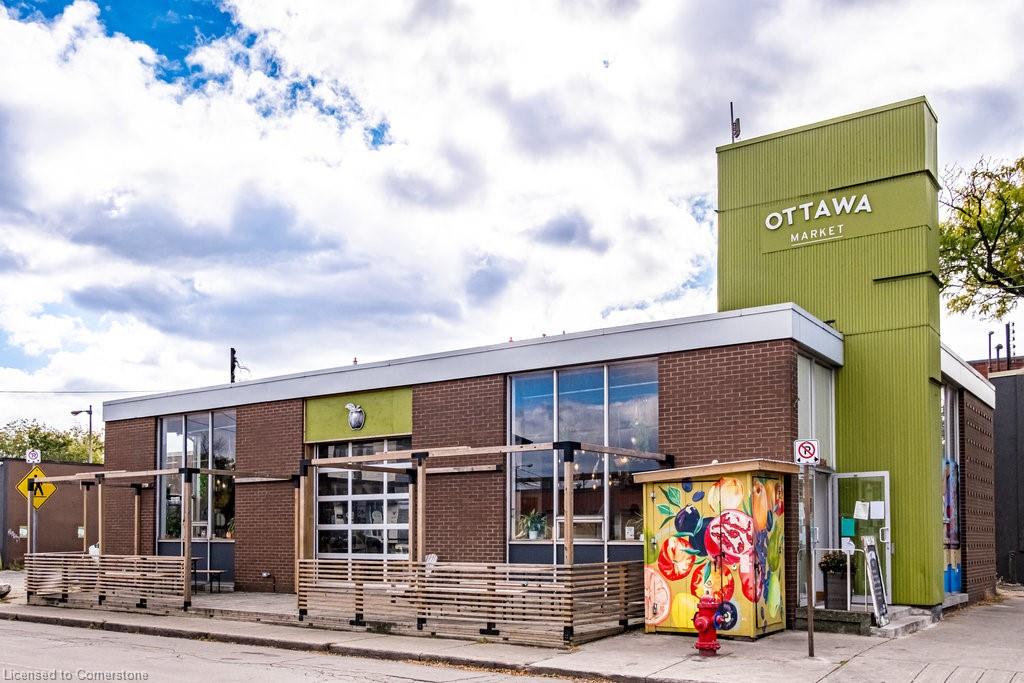 204 Ottawa Street N Property Photo 1