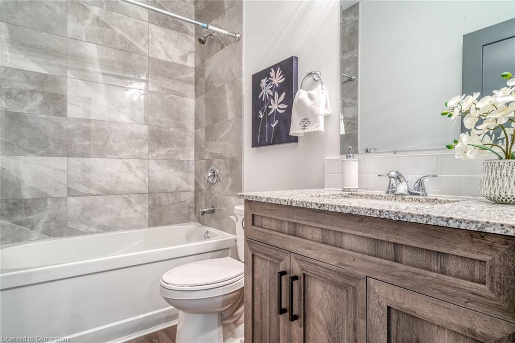 52 Barton Street E Property Photo 4