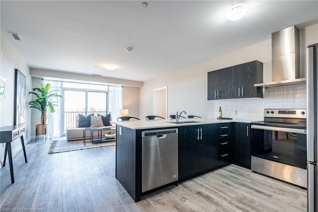 441-1 Redfern Avenue Property Photo 4