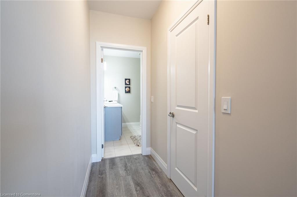 441-1 Redfern Avenue Property Photo 14