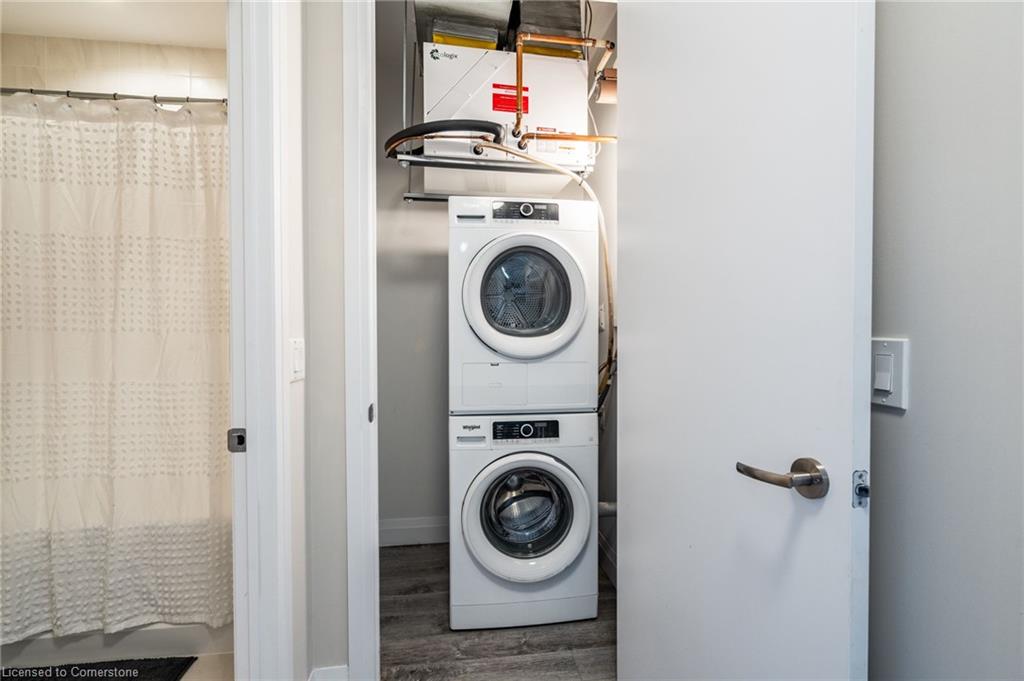 441-1 Redfern Avenue Property Photo 17