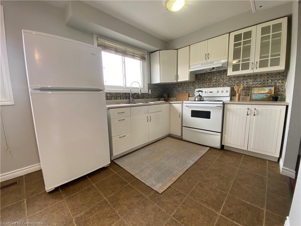3-1025 Upper Gage Avenue Property Photo 7