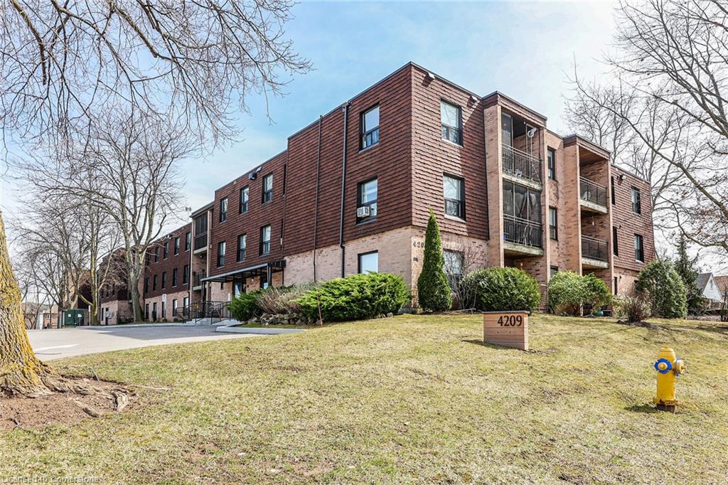 108-4209 Hixon Street Property Photo 1