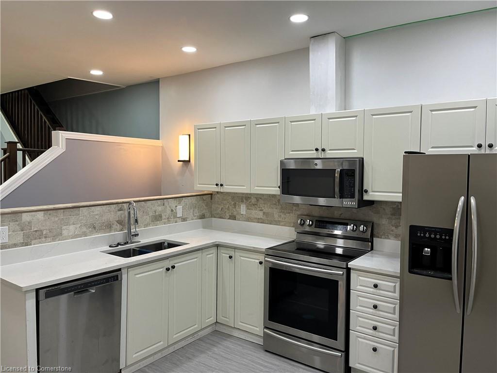 469 King William Street Property Photo 10