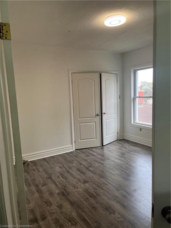 469 King William Street Property Photo 23