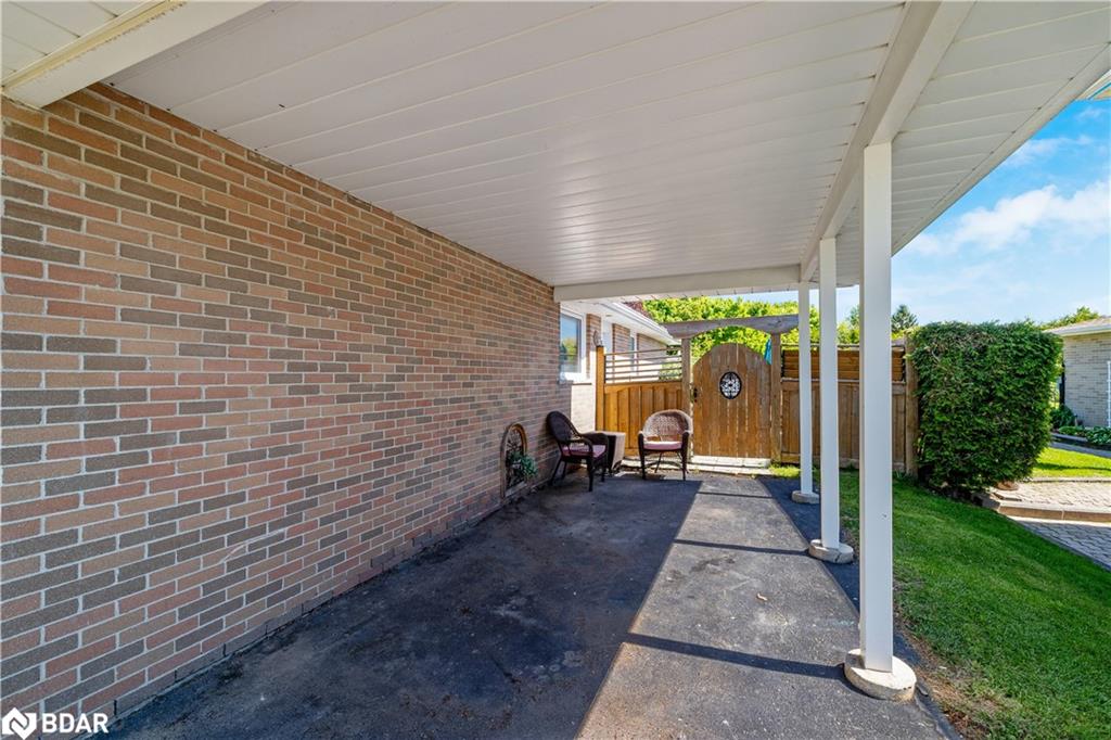 183 Delrex Boulevard Property Photo 6