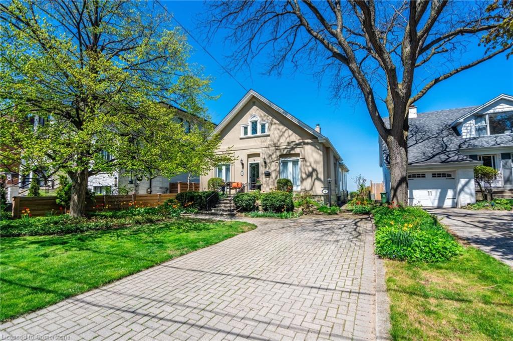 31 Mountain Park Avenue Property Photo
