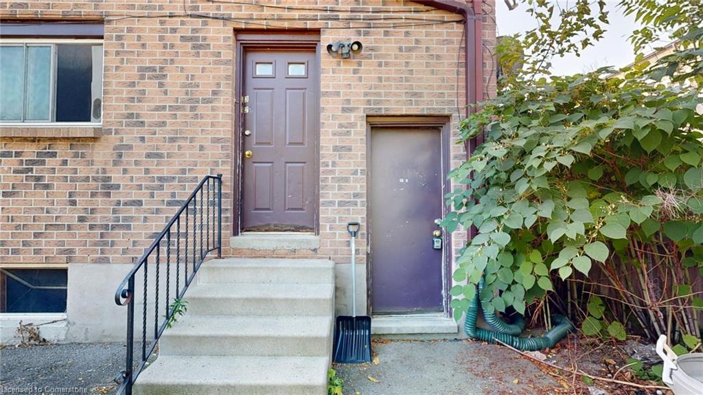 184 Simcoe Street Property Photo 3