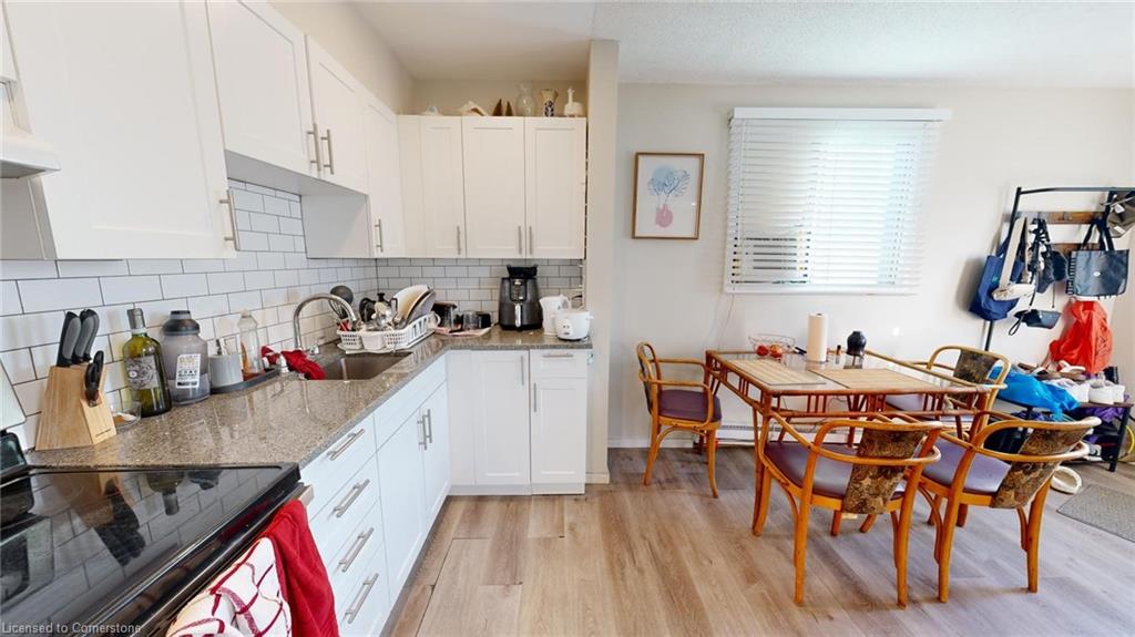 184 Simcoe Street Property Photo 7