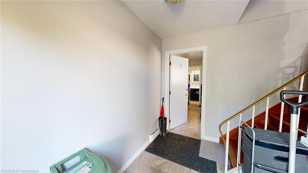 184 Simcoe Street Property Photo 14