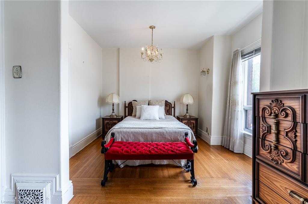 244 Hughson Street N Property Photo 28