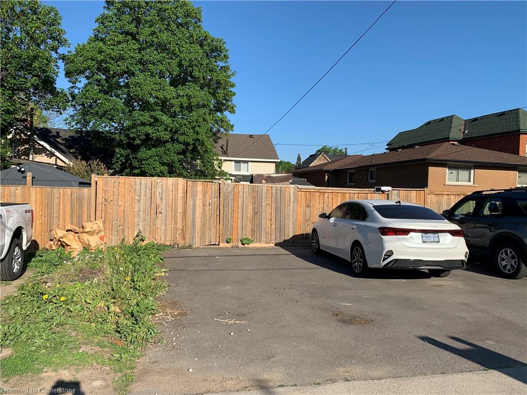 67 Tisdale Street N Property Photo 20