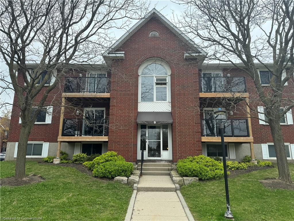 907-565 Greenfield Avenue Property Photo 1