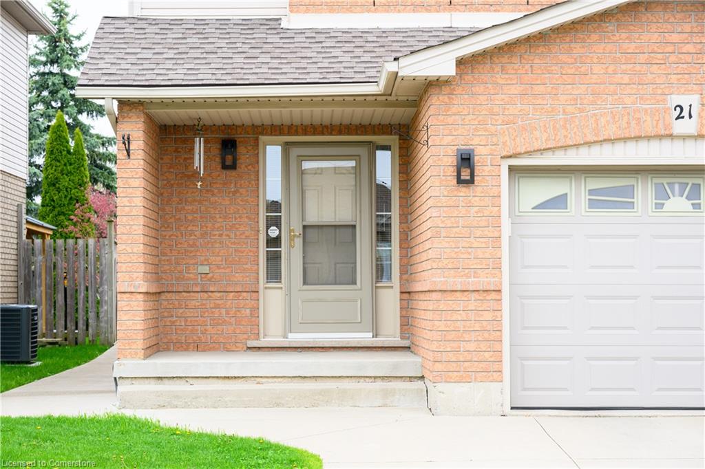 21 Holyoake Drive Property Photo 2