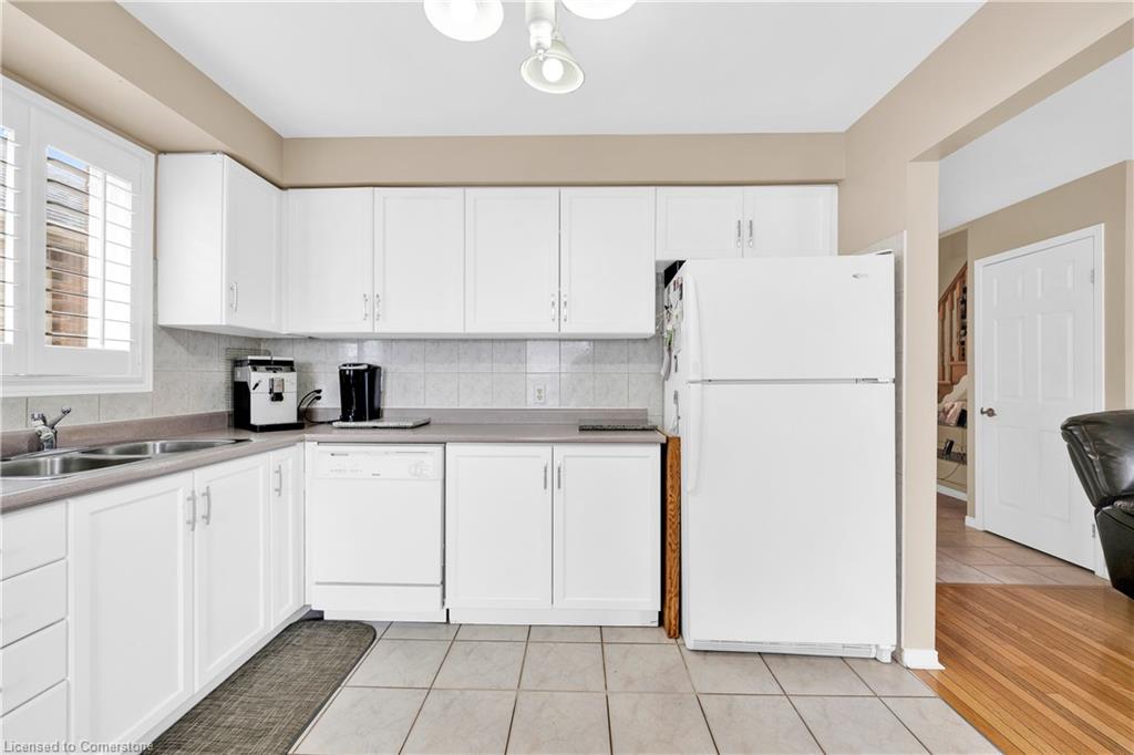 21 Holyoake Drive Property Photo 9