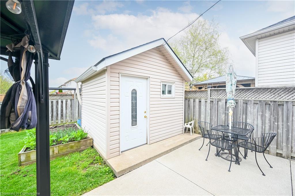 21 Holyoake Drive Property Photo 29