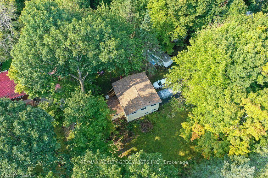 7468 Ash Crescent Property Photo 5