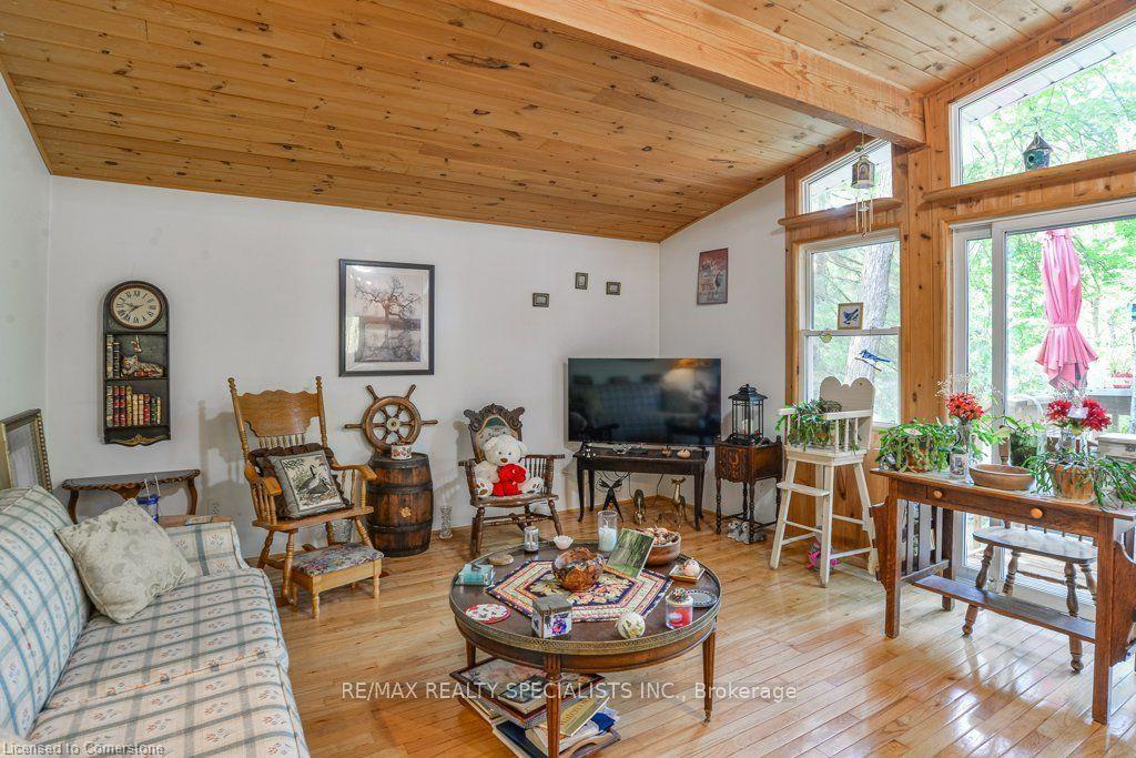 7468 Ash Crescent Property Photo 10