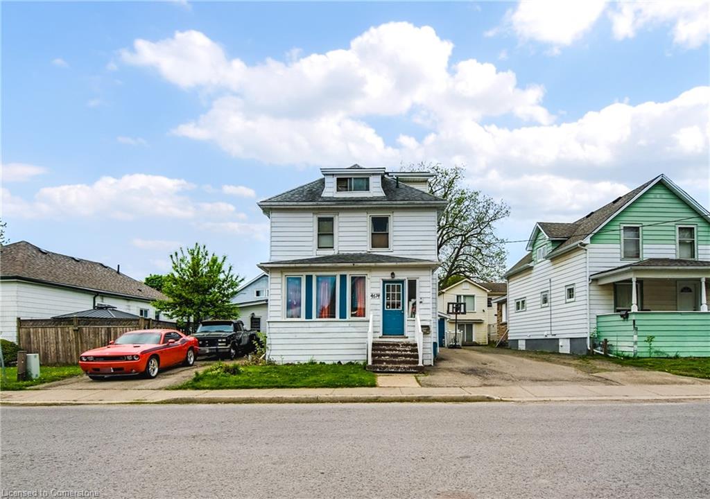 4674 Ryerson Crescent Property Photo 2