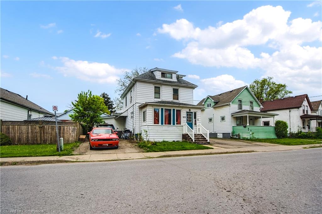 4674 Ryerson Crescent Property Photo 3