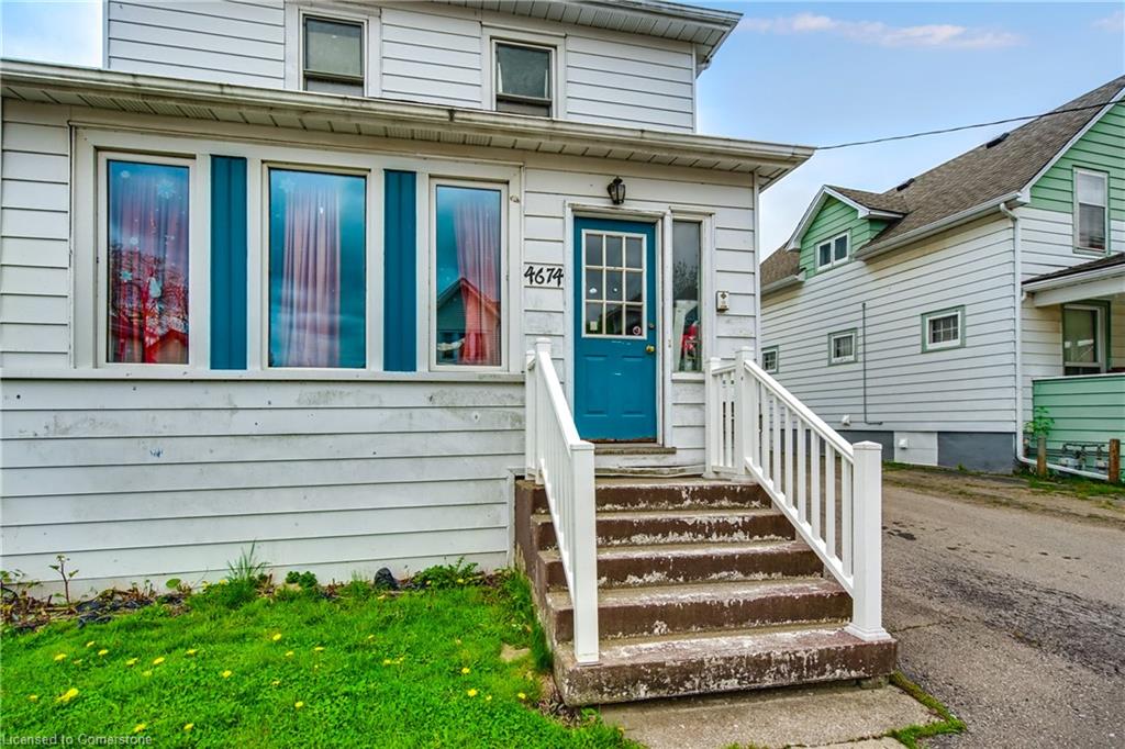 4674 Ryerson Crescent Property Photo 4