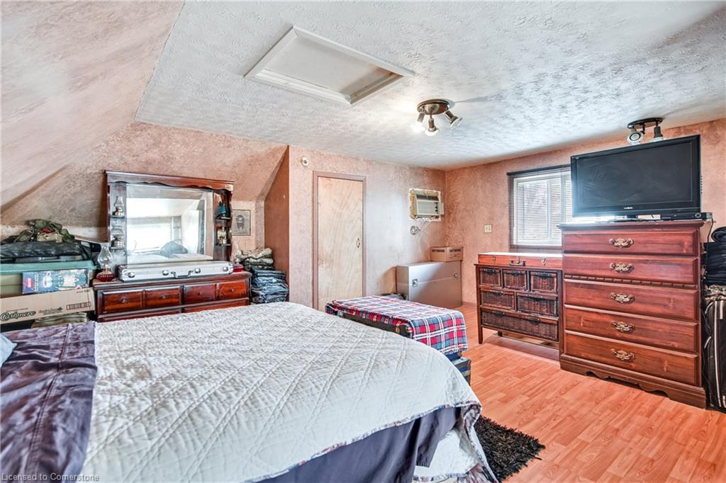 4674 Ryerson Crescent Property Photo 14