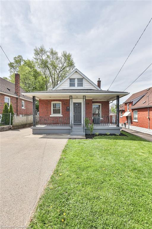 256 Walter Avenue S Property Photo