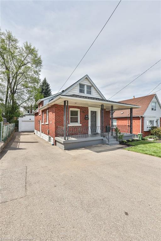 256 Walter Avenue S Property Photo 2