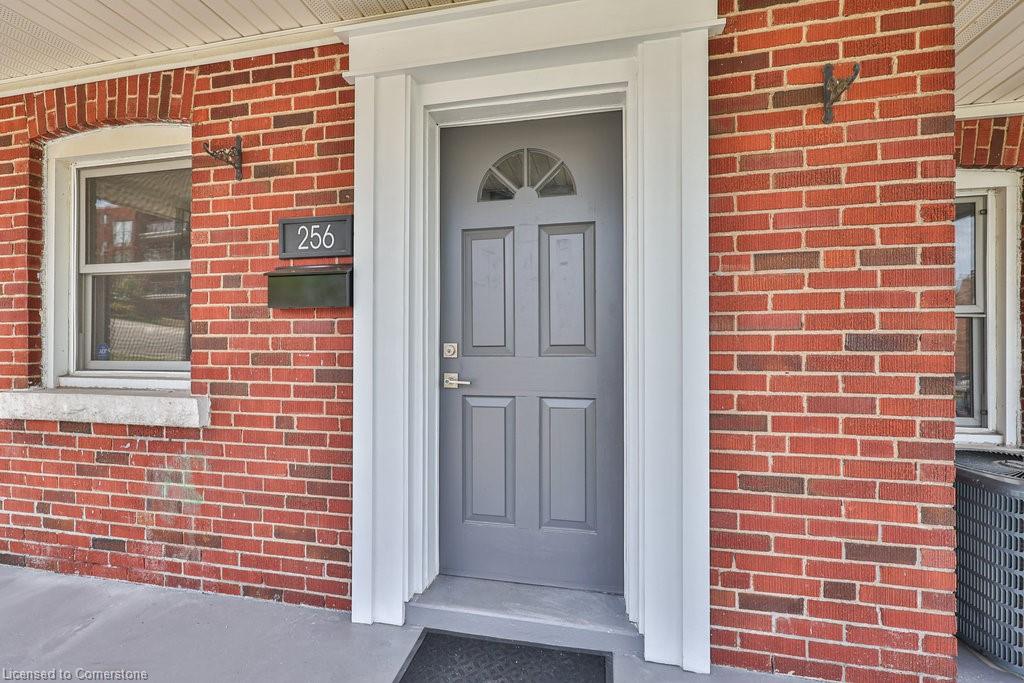 256 Walter Avenue S Property Photo 8