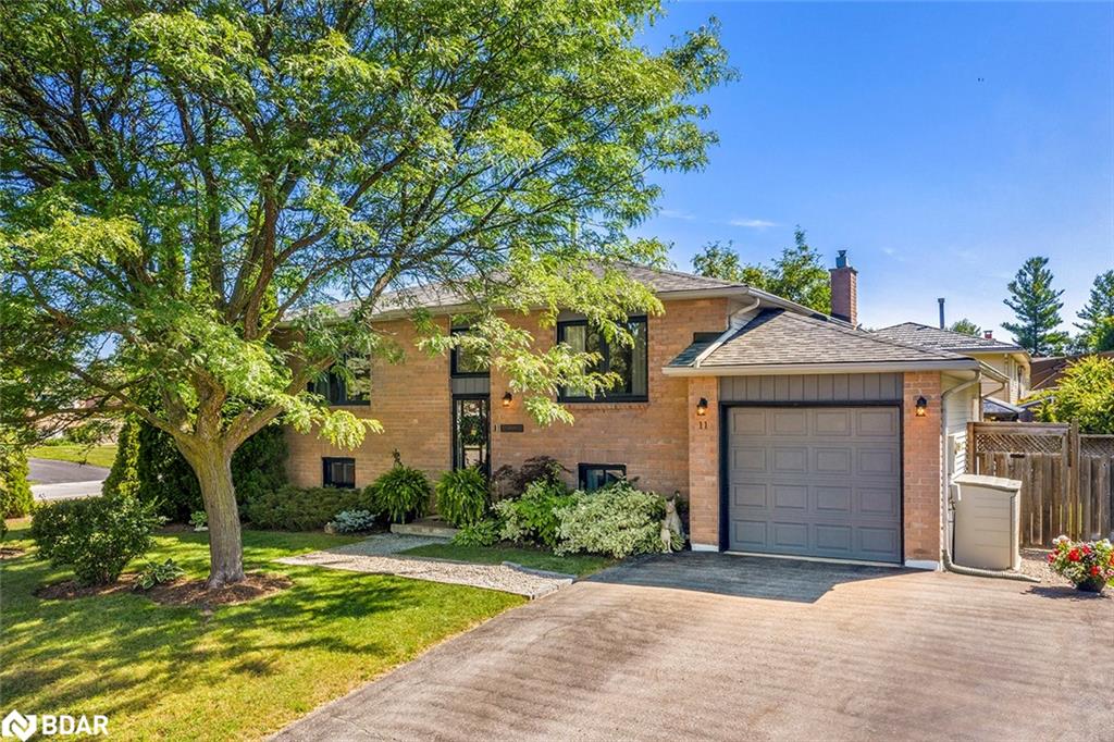 11 Robertson Road Property Photo 1