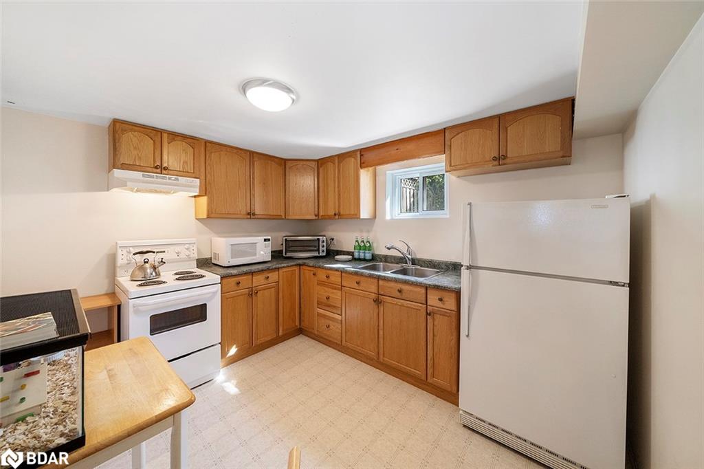 11 Robertson Road Property Photo 13