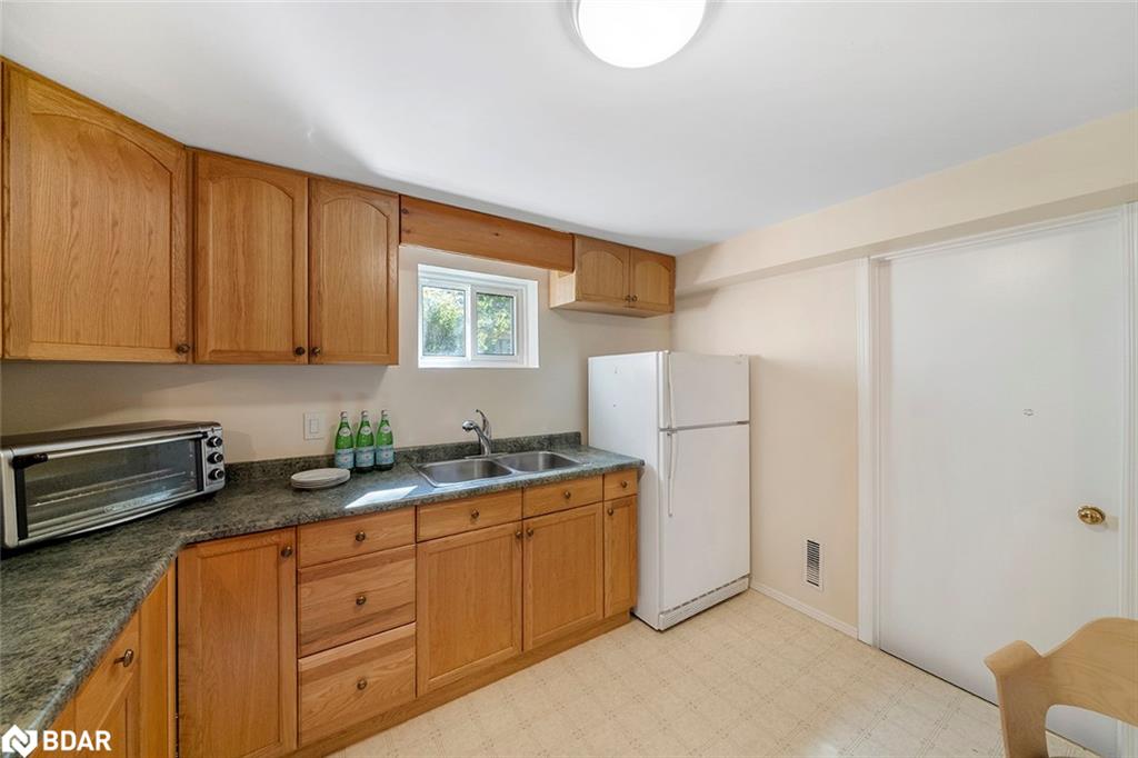 11 Robertson Road Property Photo 14