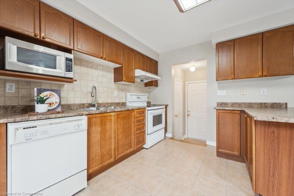 1617 Gowling Terrace Property Photo 16