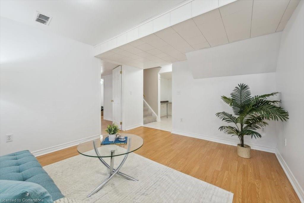 1617 Gowling Terrace Property Photo 33
