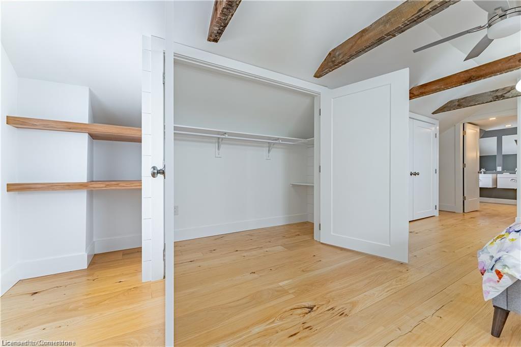 1748 Centre Road Property Photo 19