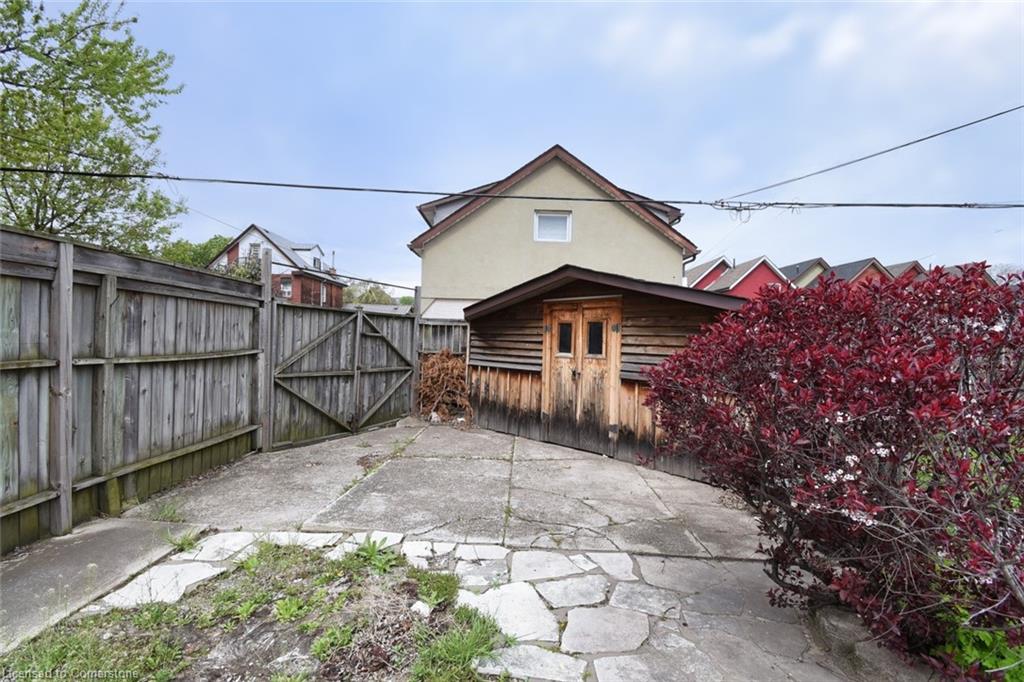 99 Steven Street Property Photo 32