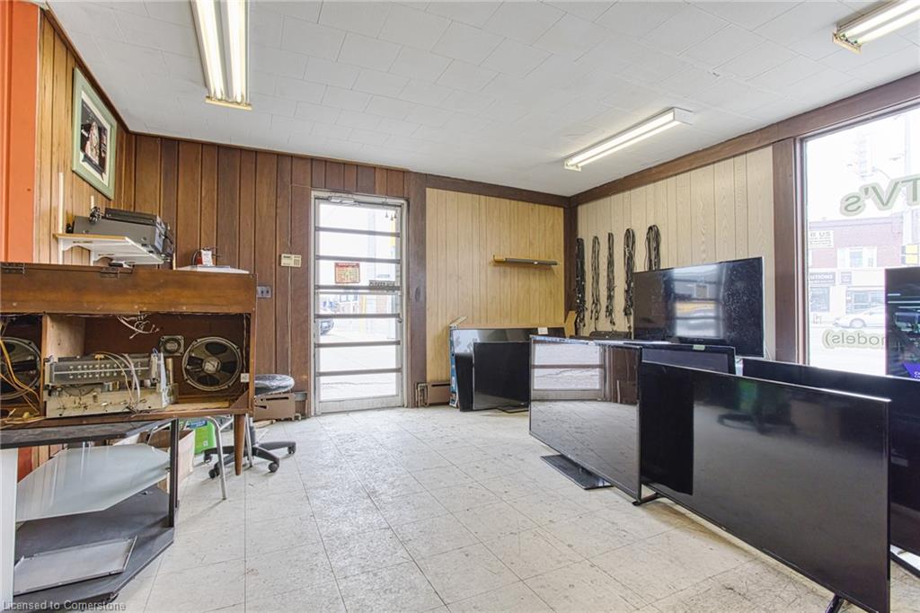 230 Welland Avenue Property Photo 6