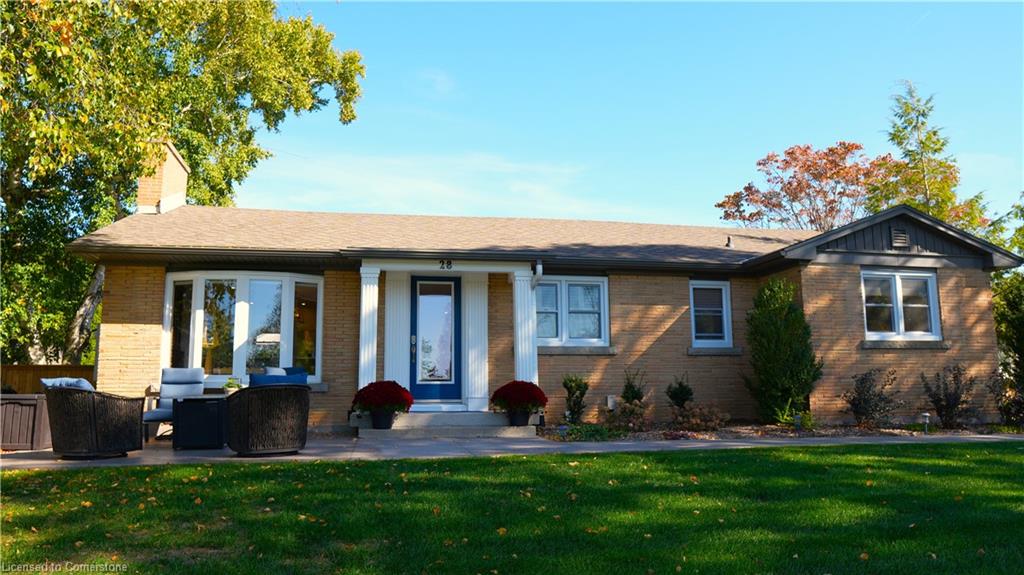 28 Donjon Boulevard Property Photo